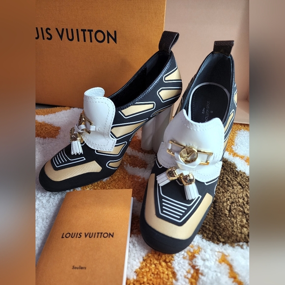 Louis Vuitton Calfskin Heels Loafers Rare 2020 Collection - Picture 1 of 13